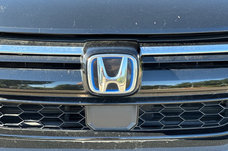 Honda CR-V Hybrid Vehicle Full-screen Gallery Image 45