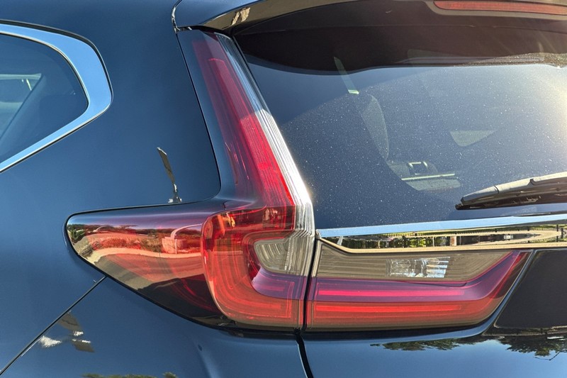 Honda CR-V Hybrid Vehicle Full-screen Gallery Image 46