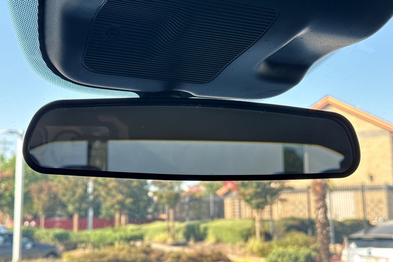 Ford Maverick Vehicle Full-screen Gallery Image 24