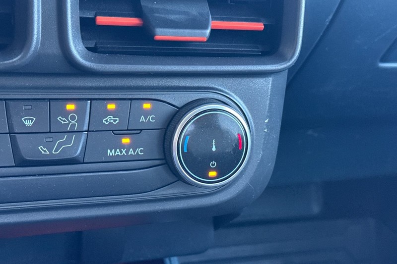 Ford Maverick Vehicle Full-screen Gallery Image 29