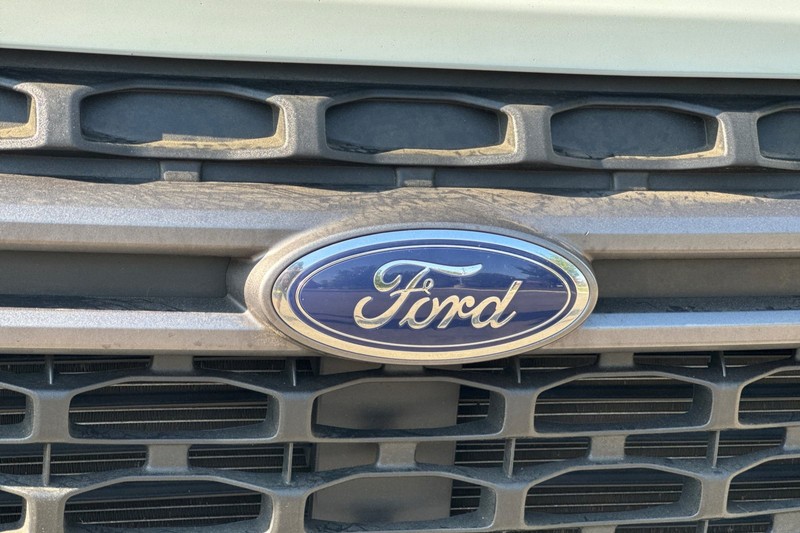 Ford Maverick Vehicle Full-screen Gallery Image 45