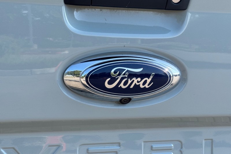 Ford Maverick Vehicle Full-screen Gallery Image 47