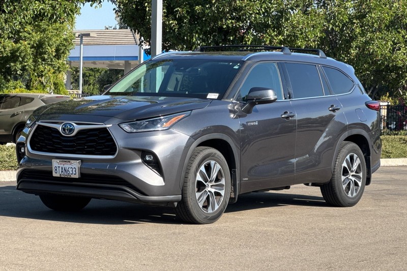 Toyota Highlander Hybrid Vehicle Full-screen Gallery Image 08