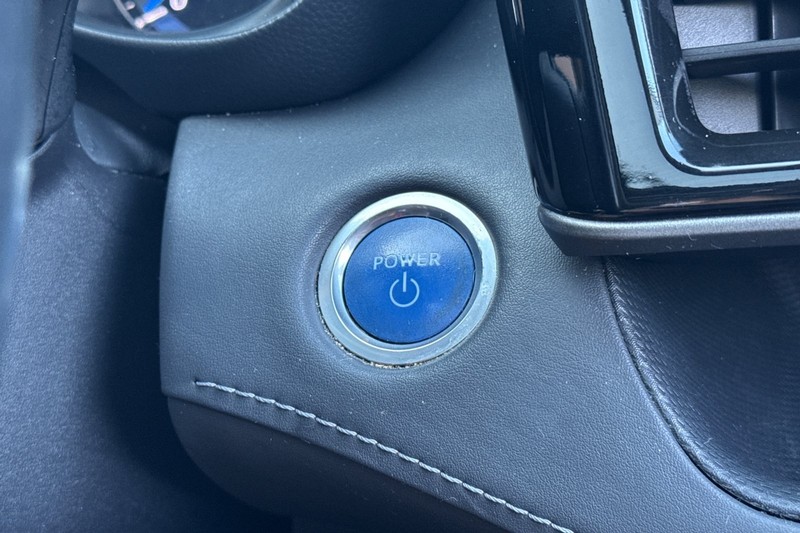 Toyota Highlander Hybrid Vehicle Full-screen Gallery Image 36
