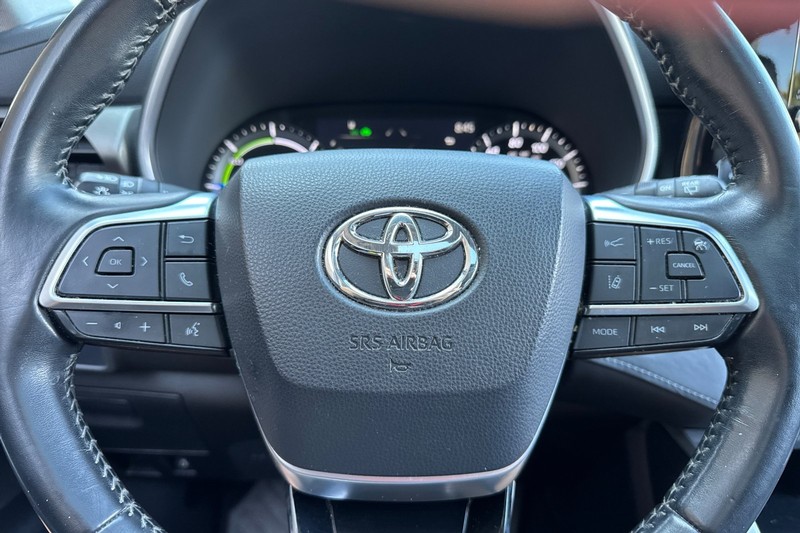 Toyota Highlander Hybrid Vehicle Full-screen Gallery Image 37