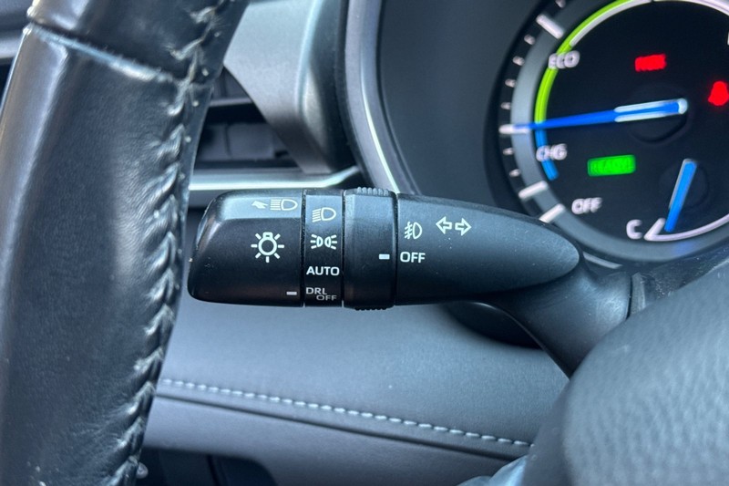 Toyota Highlander Hybrid Vehicle Full-screen Gallery Image 39