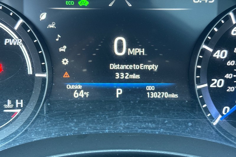 Toyota Highlander Hybrid Vehicle Full-screen Gallery Image 43