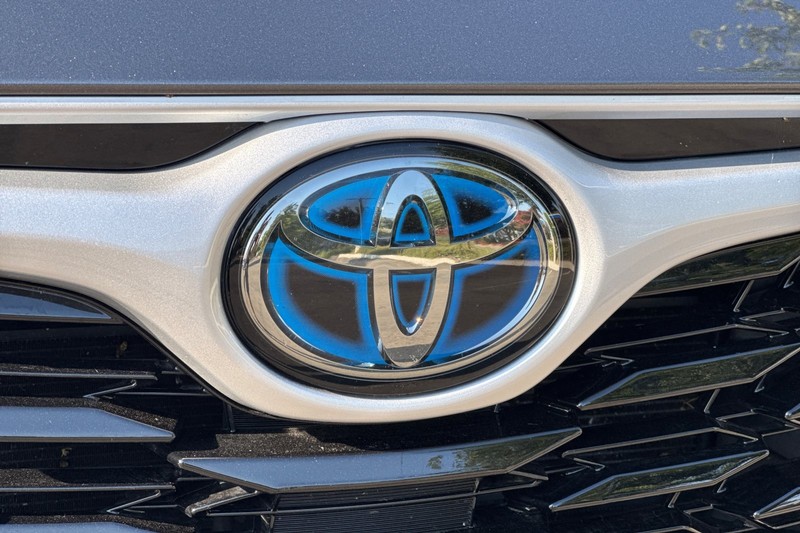 Toyota Highlander Hybrid Vehicle Full-screen Gallery Image 50