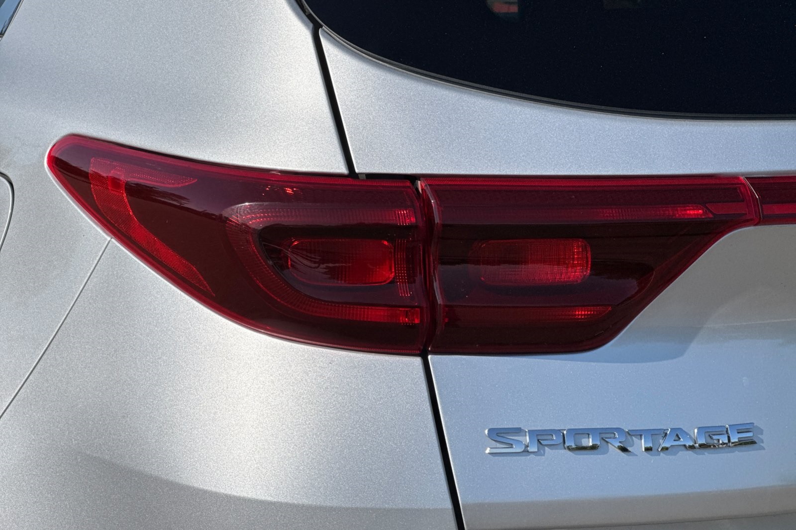 Kia Sportage Vehicle Full-screen Gallery Image 47