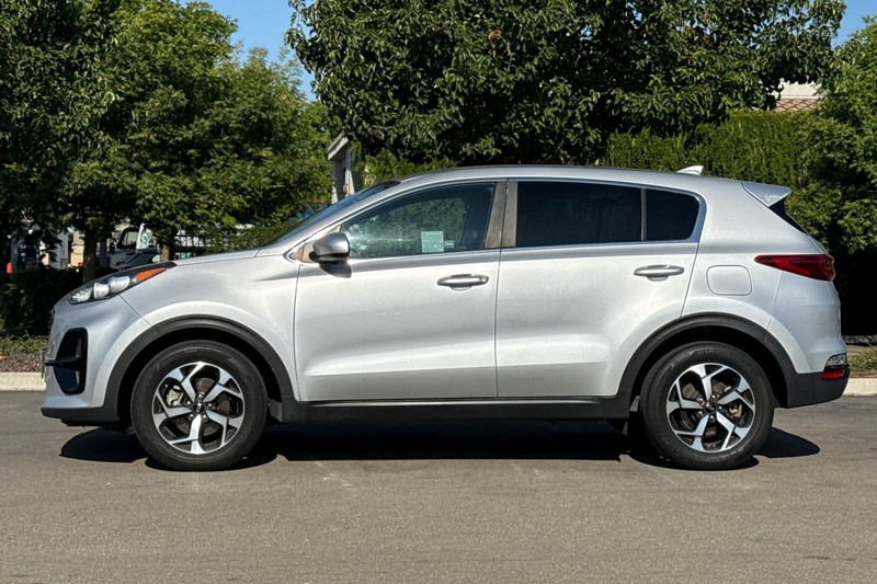 Kia Sportage Vehicle Full-screen Gallery Image 07