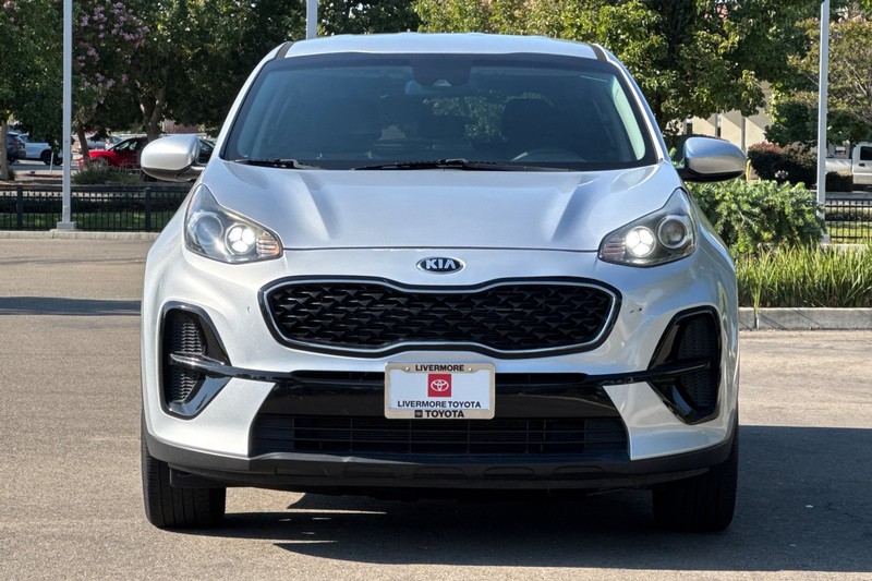 Kia Sportage Vehicle Full-screen Gallery Image 09