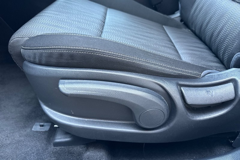 Kia Sportage Vehicle Full-screen Gallery Image 13