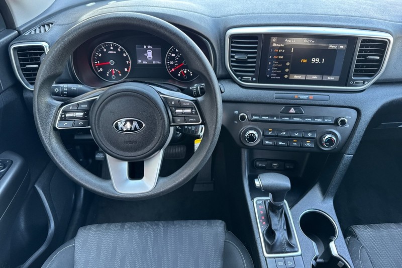 Kia Sportage Vehicle Full-screen Gallery Image 16