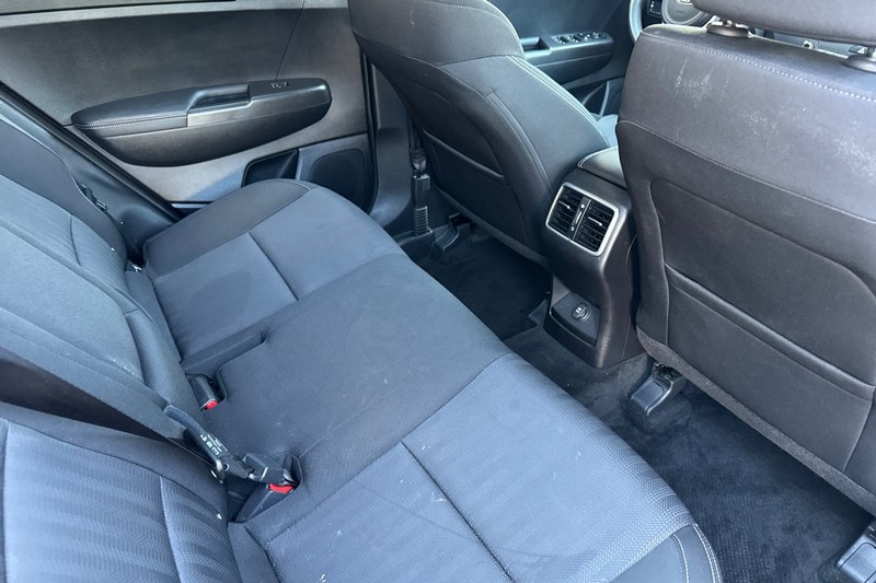 Kia Sportage Vehicle Full-screen Gallery Image 18