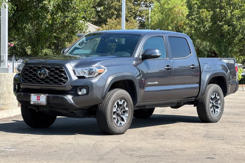 Toyota Tacoma 4WD Vehicle Full-screen Gallery Image 08