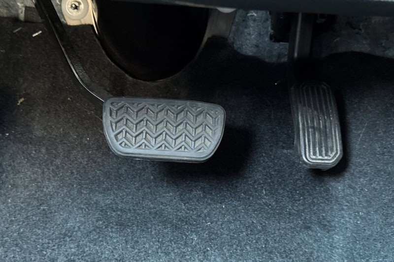 Toyota Tacoma 4WD Vehicle Full-screen Gallery Image 44