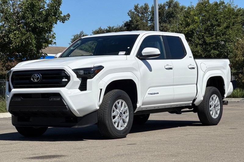 Toyota Tacoma 4WD Vehicle Full-screen Gallery Image 09