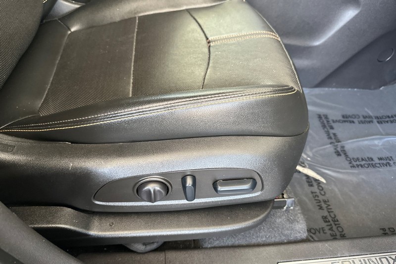 Chevrolet Equinox Vehicle Full-screen Gallery Image 23