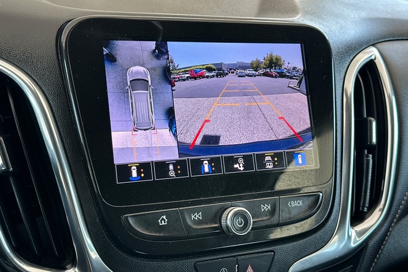 Chevrolet Equinox Vehicle Full-screen Gallery Image 27