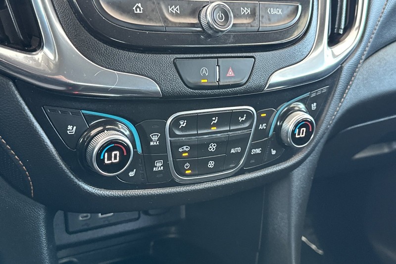 Chevrolet Equinox Vehicle Full-screen Gallery Image 31