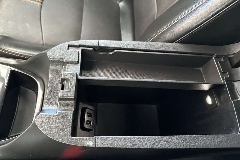 Chevrolet Equinox Vehicle Full-screen Gallery Image 32