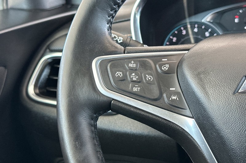 Chevrolet Equinox Vehicle Full-screen Gallery Image 36
