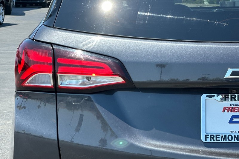 Chevrolet Equinox Vehicle Full-screen Gallery Image 50
