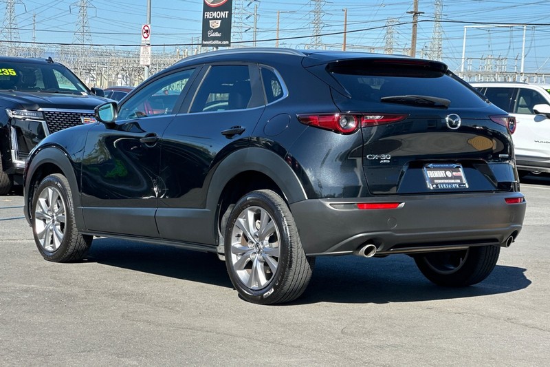 Mazda CX-30 Vehicle Full-screen Gallery Image 06