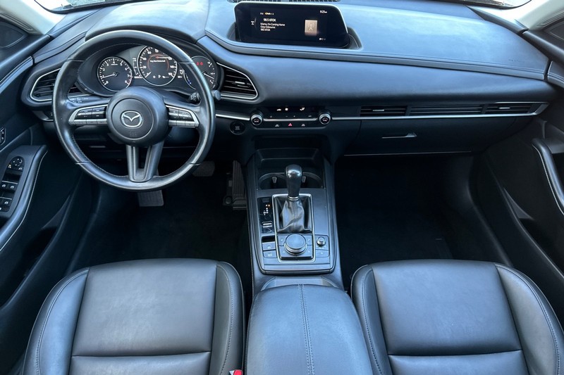 Mazda CX-30 Vehicle Full-screen Gallery Image 15