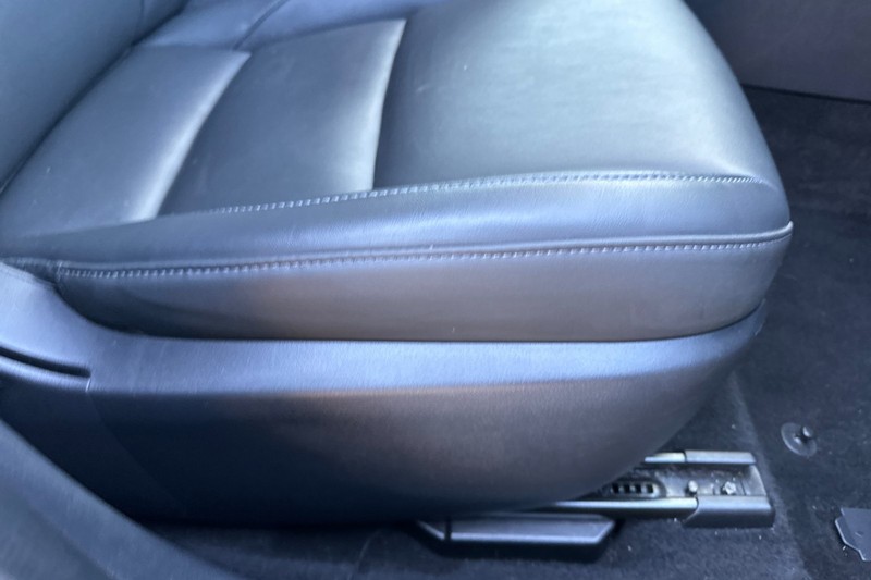 Mazda CX-30 Vehicle Full-screen Gallery Image 23