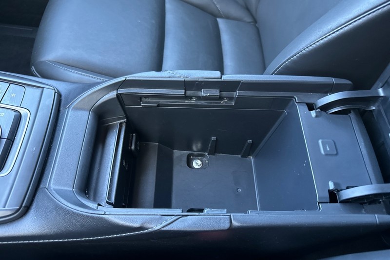Mazda CX-30 Vehicle Full-screen Gallery Image 33