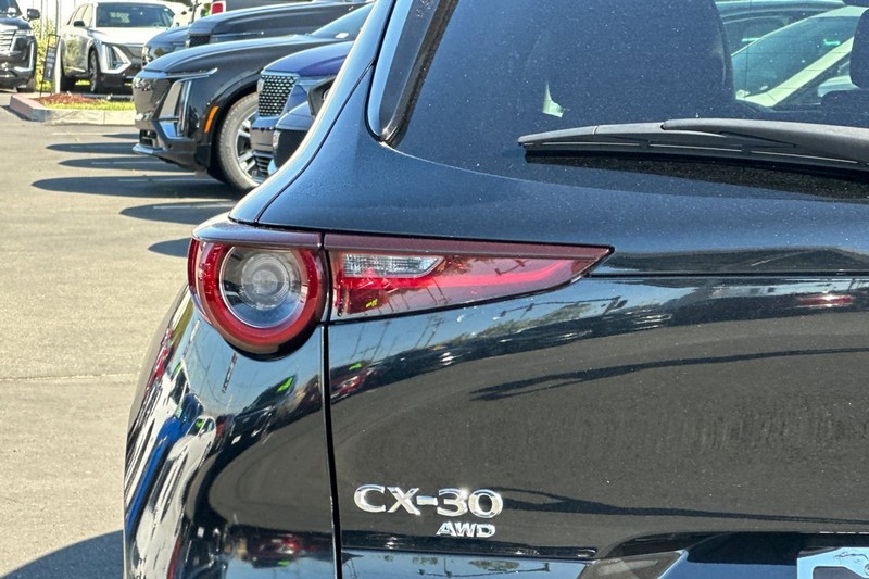 Mazda CX-30 Vehicle Full-screen Gallery Image 47
