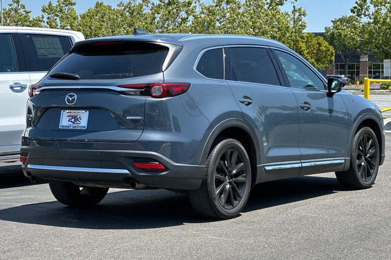 Mazda CX-9 Vehicle Full-screen Gallery Image 04