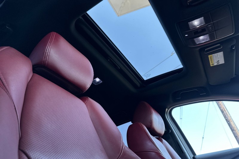 Mazda CX-9 Vehicle Full-screen Gallery Image 21