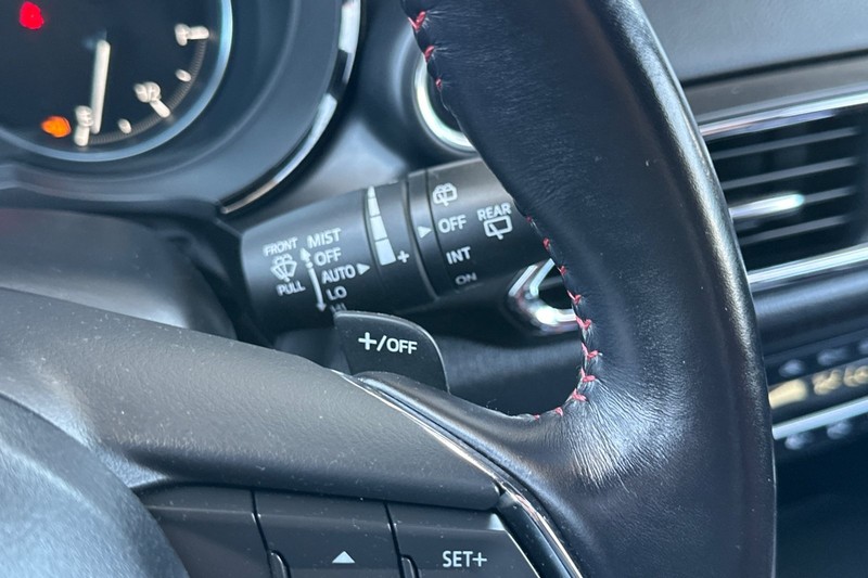 Mazda CX-9 Vehicle Full-screen Gallery Image 41