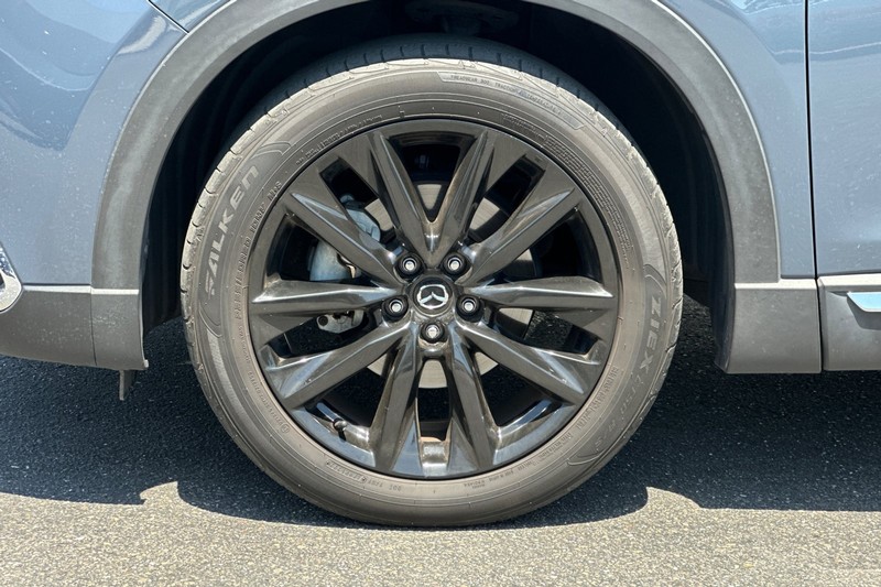 Mazda CX-9 Vehicle Full-screen Gallery Image 44