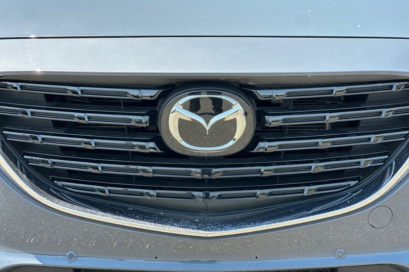 Mazda CX-9 Vehicle Full-screen Gallery Image 46