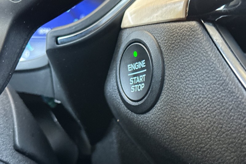 Ford Escape Vehicle Full-screen Gallery Image 34
