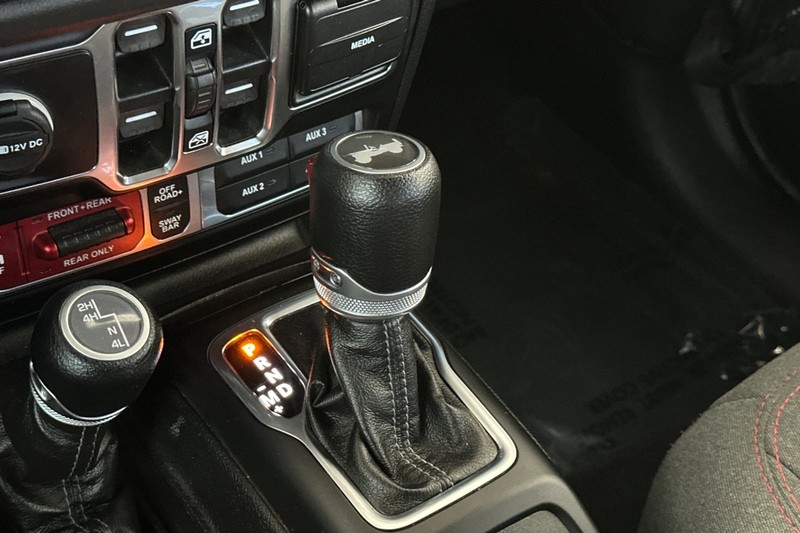 Jeep Wrangler Vehicle Full-screen Gallery Image 34