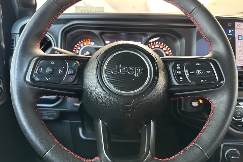 Jeep Wrangler Vehicle Full-screen Gallery Image 36