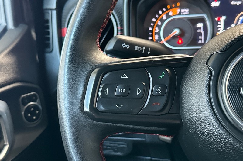 Jeep Wrangler Vehicle Full-screen Gallery Image 37