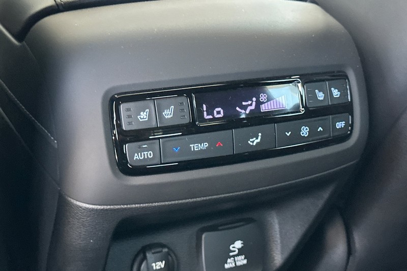 Hyundai Palisade Vehicle Full-screen Gallery Image 45