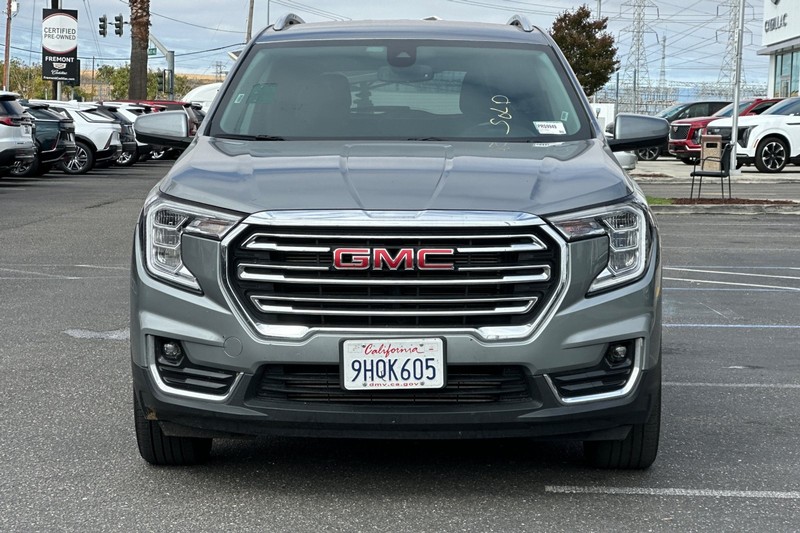GMC Terrain Vehicle Full-screen Gallery Image 09
