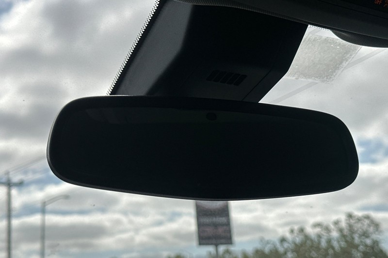 GMC Terrain Vehicle Full-screen Gallery Image 25