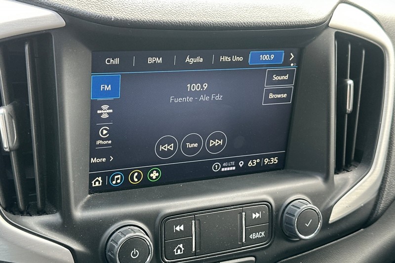 GMC Terrain Vehicle Full-screen Gallery Image 26