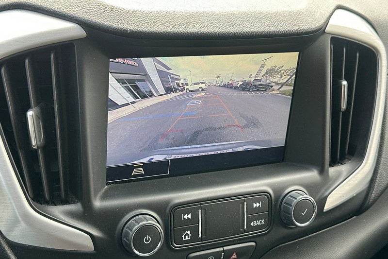 GMC Terrain Vehicle Full-screen Gallery Image 27
