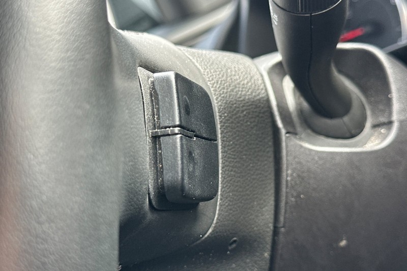 GMC Terrain Vehicle Full-screen Gallery Image 38