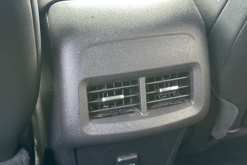 GMC Terrain Vehicle Full-screen Gallery Image 42