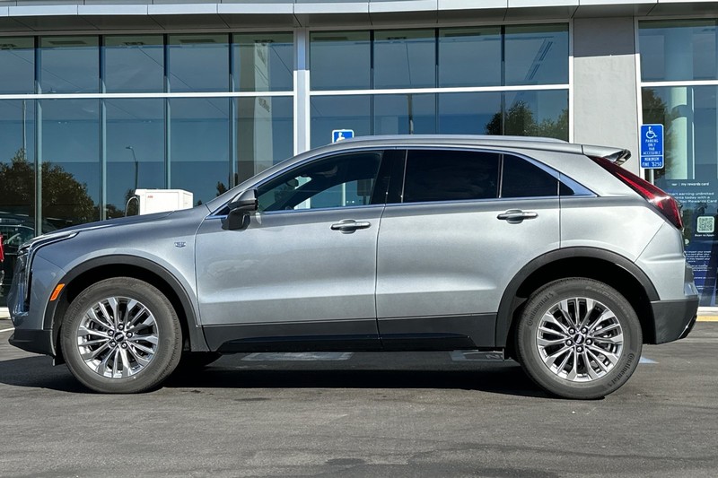 Cadillac XT4 Vehicle Full-screen Gallery Image 07