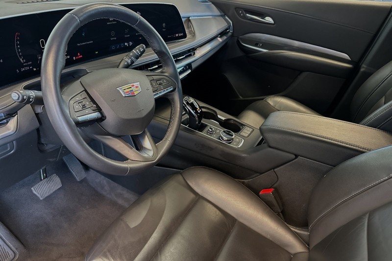 Cadillac XT4 Vehicle Full-screen Gallery Image 10